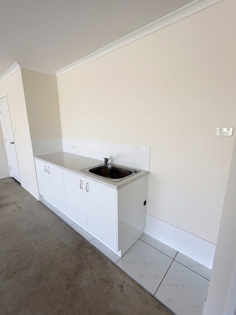 Photo - 8 Eel Place, Bongaree QLD 4507 - Image 15