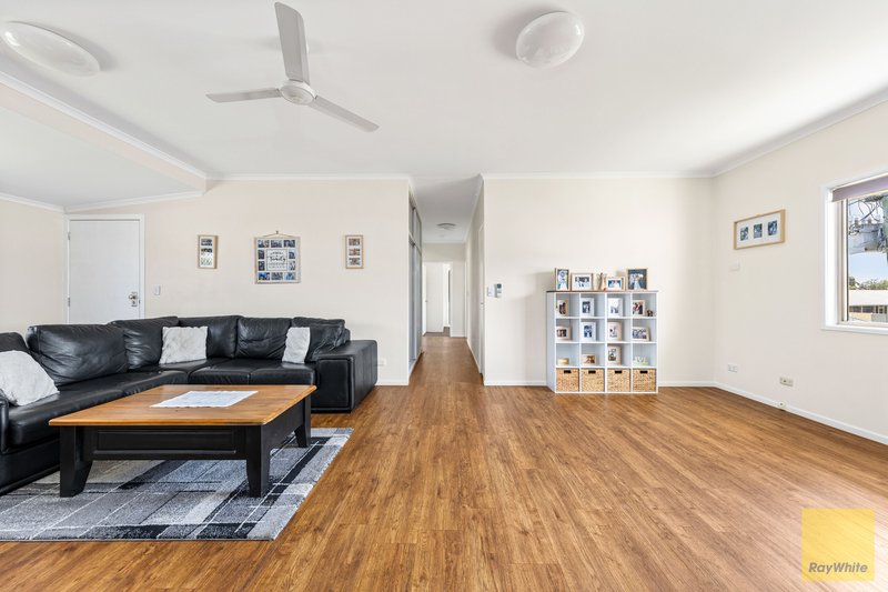 Photo - 8 Egan Street, Emerald QLD 4720 - Image 8