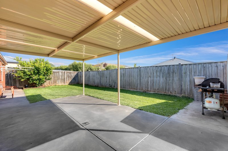 Photo - 8 Eleni Place, Tarneit VIC 3029 - Image 15