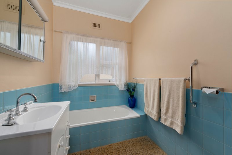 Photo - 8 Eleventh Avenue, West Moonah TAS 7009 - Image 10