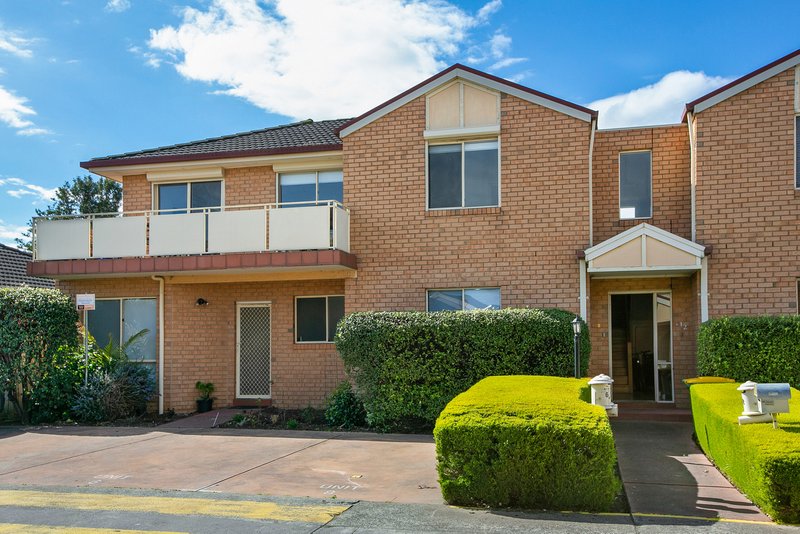 8 Elinda Place, Reservoir VIC 3073