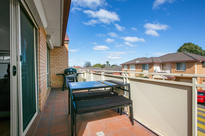 Photo - 8 Elinda Place, Reservoir VIC 3073 - Image 11