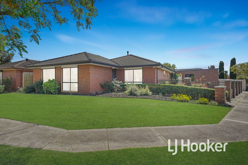 8 Ellindale Close, Hampton Park VIC 3976