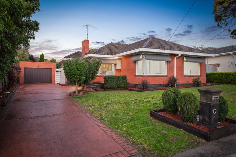 8 Emden Crescent, Mulgrave VIC 3170