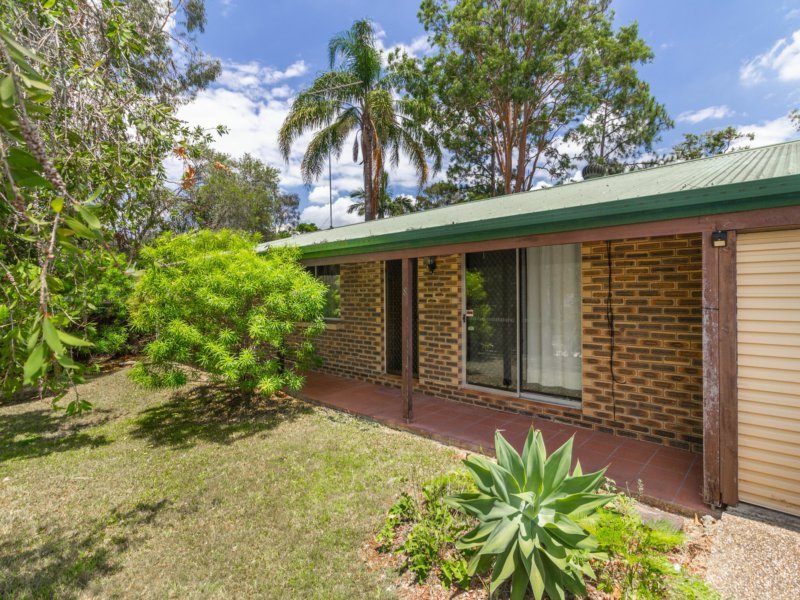 8 Emerald Drive, Regents Park QLD 4118