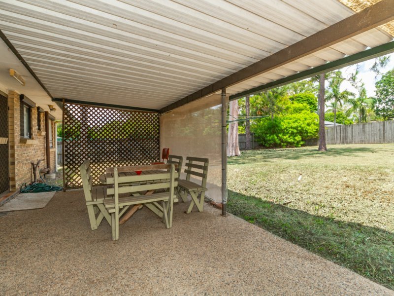 Photo - 8 Emerald Drive, Regents Park QLD 4118 - Image 4