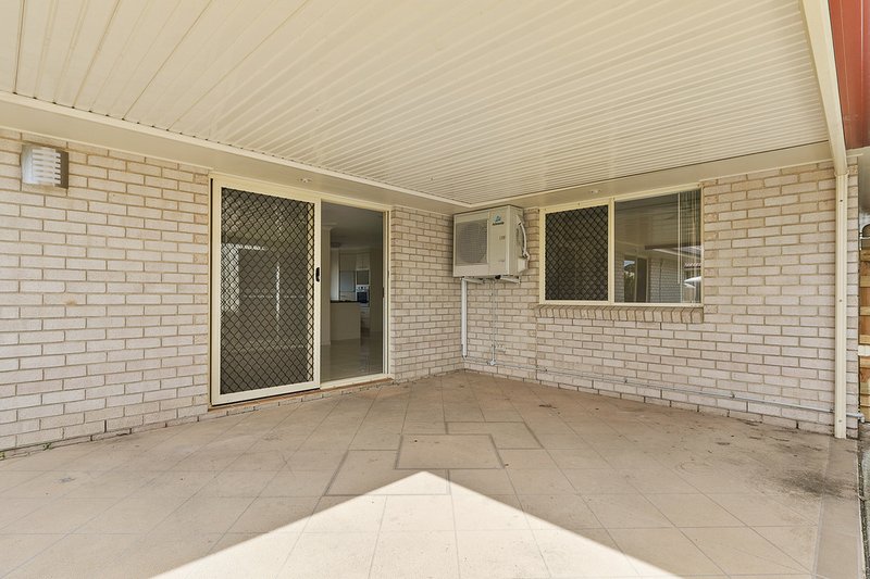 Photo - 8 Emerald Park Way, Urangan QLD 4655 - Image 16