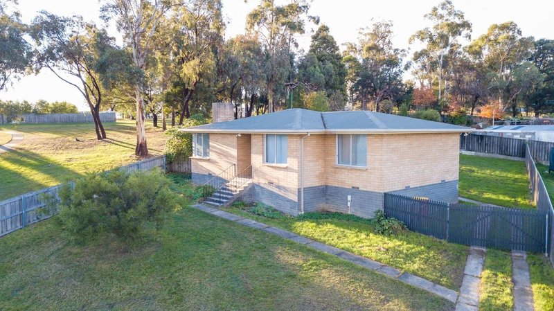 8 Emerald Place, Ravenswood TAS 7250