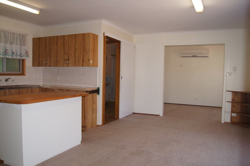 Photo - 8 England Street, Wallaroo SA 5556 - Image 7