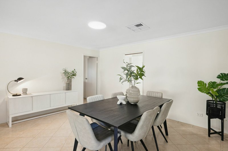 Photo - 8 Engleswood Arcade, Canning Vale WA 6155 - Image 14