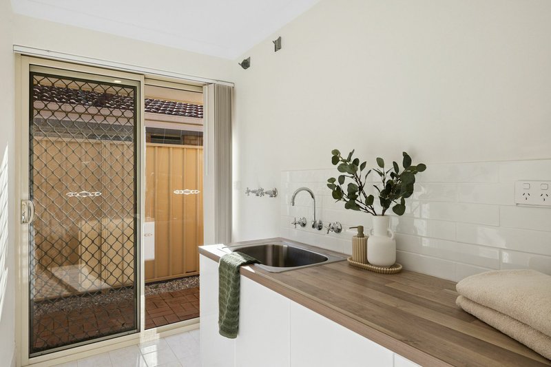 Photo - 8 Engleswood Arcade, Canning Vale WA 6155 - Image 28