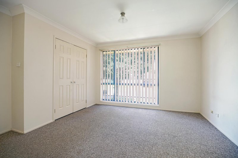 Photo - 8 Englewood Way, Glenmore Park NSW 2745 - Image 5