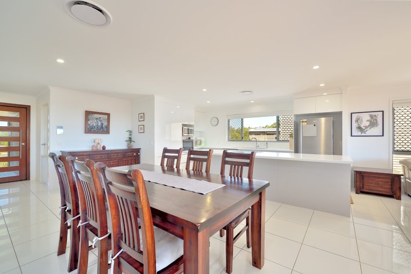 Photo - 8 Eucalyptus Place, Kirkwood QLD 4680 - Image 6