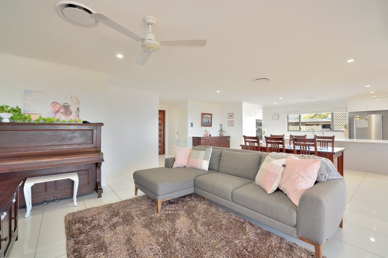 Photo - 8 Eucalyptus Place, Kirkwood QLD 4680 - Image 8