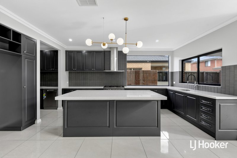 Photo - 8 Eugene Street, Tarneit VIC 3029 - Image 5