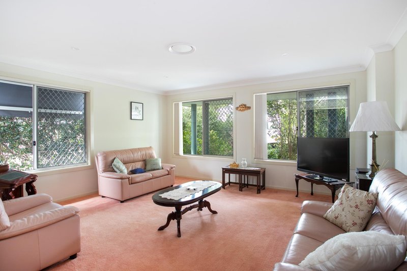 Photo - 8 Everett Court, Mollymook Beach NSW 2539 - Image 4