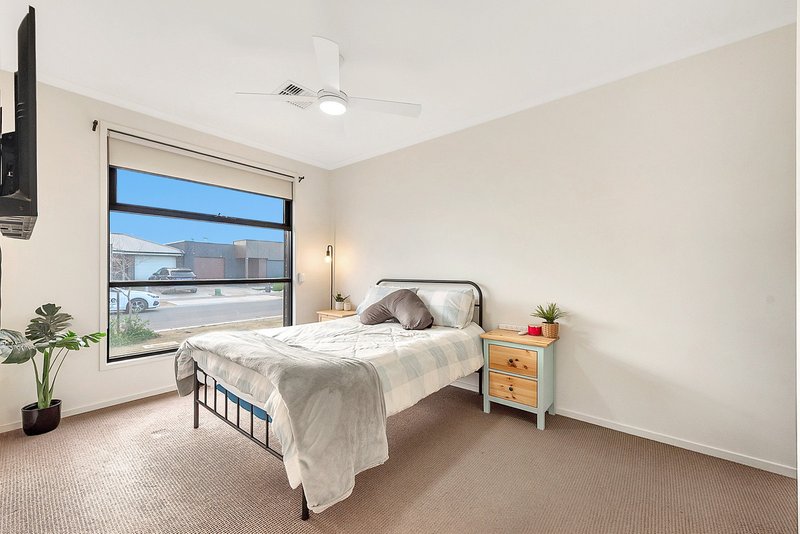 Photo - 8 Evergreen Drive, Davoren Park SA 5113 - Image 2