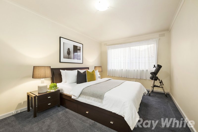 Photo - 8 Evesham Road, Cheltenham VIC 3192 - Image 9