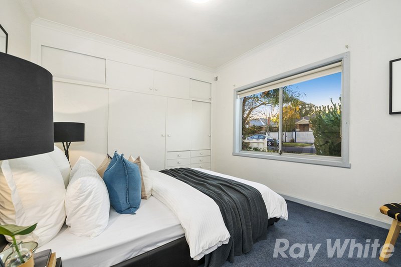 Photo - 8 Evesham Road, Cheltenham VIC 3192 - Image 12