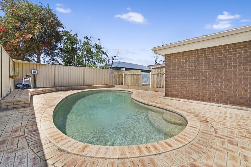 Photo - 8 Fairmile Street, Warnbro WA 6169 - Image 17