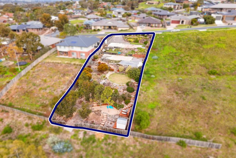 Photo - 8 Fairway Crescent, Bacchus Marsh VIC 3340 - Image 1