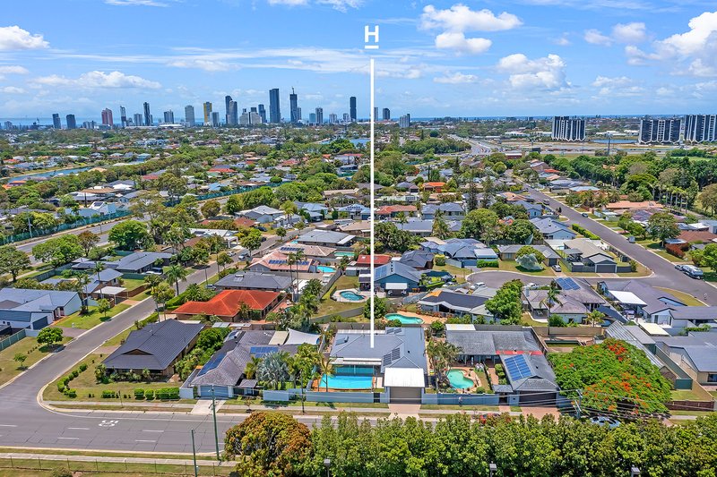 8 Fairway Drive, Clear Island Waters QLD 4226