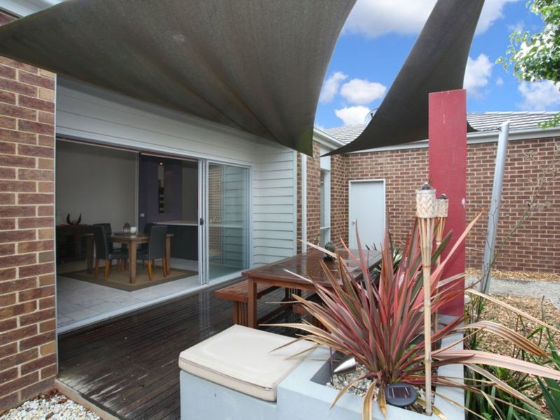 Photo - 8 Fallingwater Drive, Pakenham VIC 3810 - Image 19