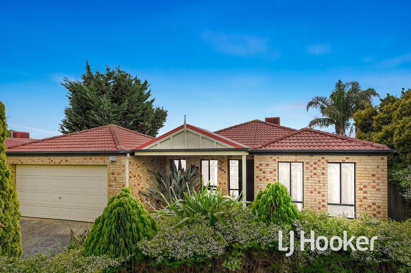 8 Farnborough Way, Berwick VIC 3806