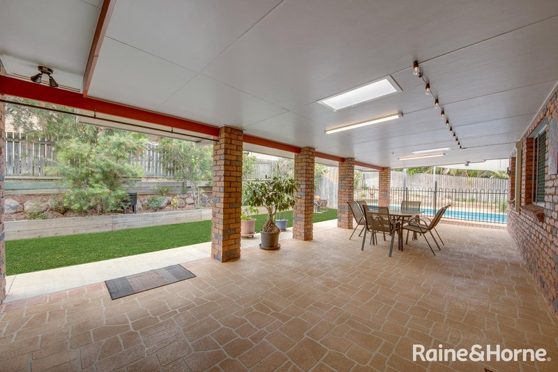 Photo - 8 Fawley Close, Telina QLD 4680 - Image 13