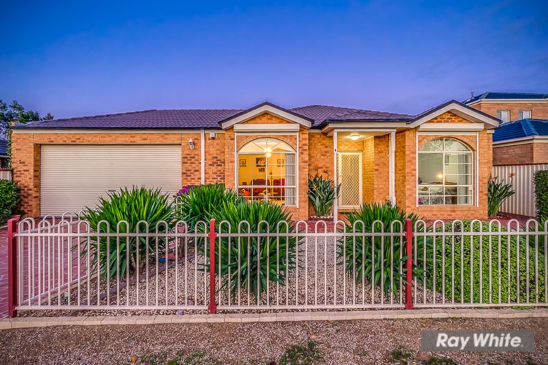 Photo - 8 Feijoa Court, Werribee VIC 3030 - Image 2