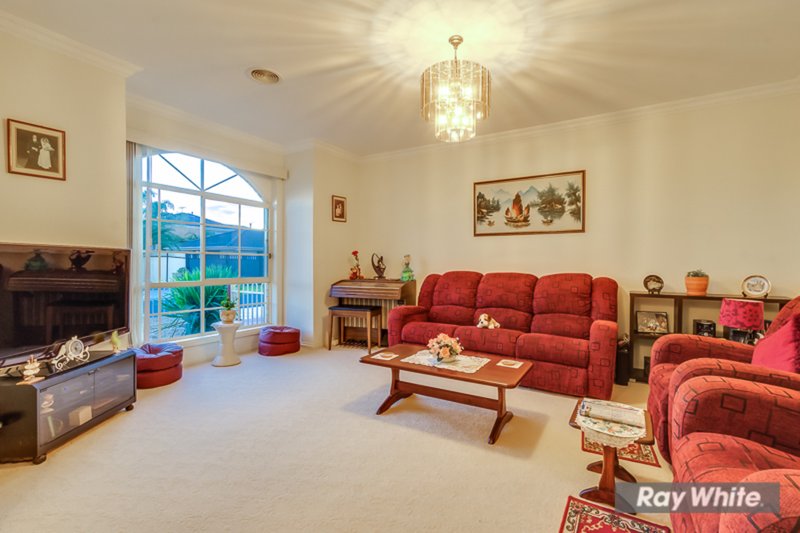 Photo - 8 Feijoa Court, Werribee VIC 3030 - Image 8