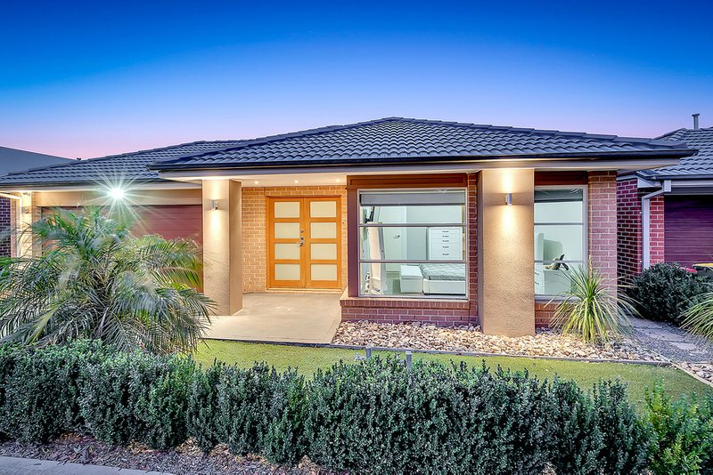 8 Fenland Street, Craigieburn VIC 3064