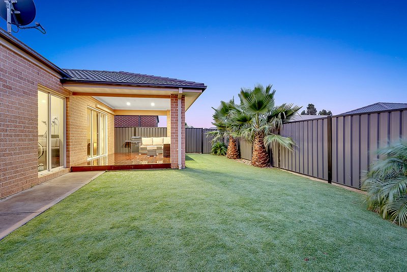 Photo - 8 Fenland Street, Craigieburn VIC 3064 - Image 22