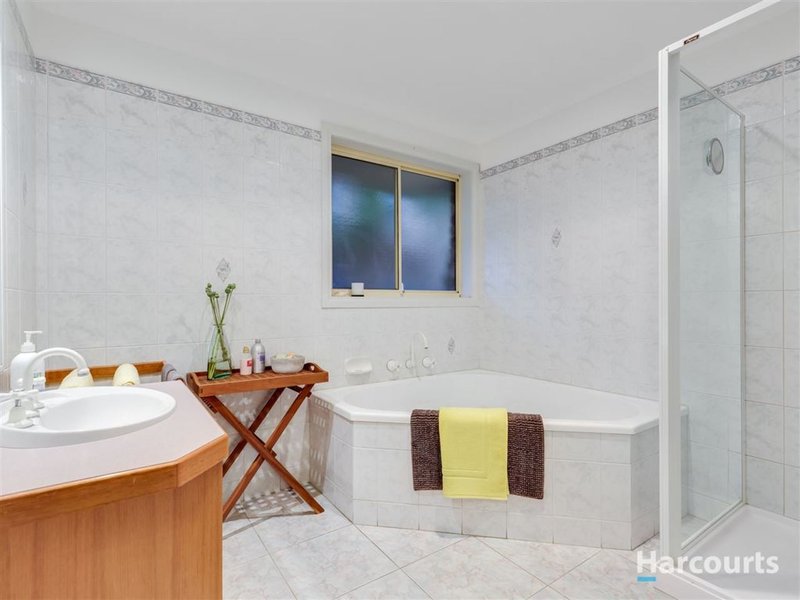 Photo - 8 Ferrier Court, Rowville VIC 3178 - Image 7