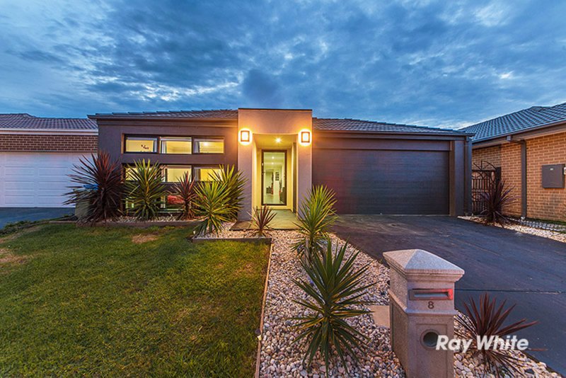 8 Firebird Street, Cranbourne East VIC 3977