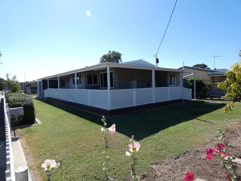 8 First Street, Wool Bay SA 5575