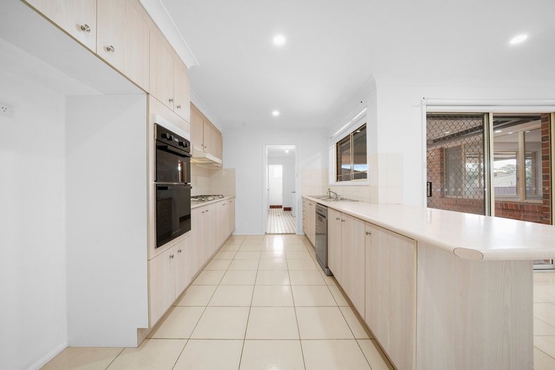 Photo - 8 Fitzroy Close, Hinchinbrook NSW 2168 - Image 2