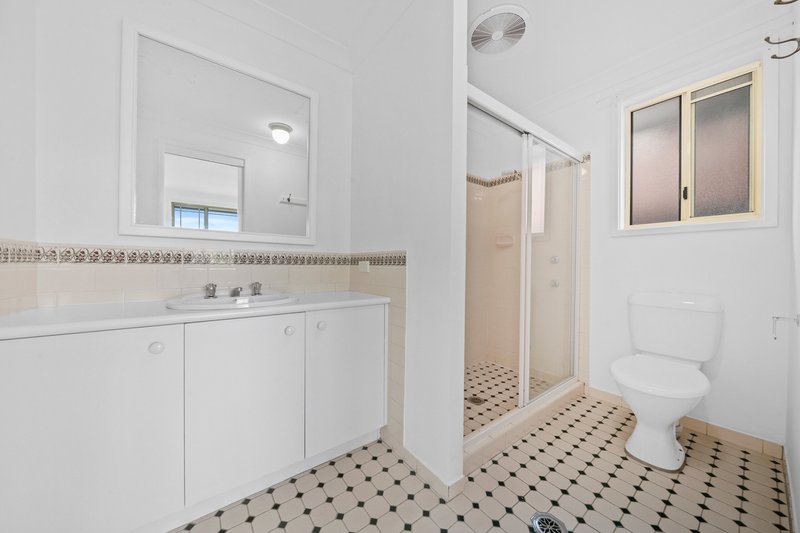 Photo - 8 Fitzroy Close, Hinchinbrook NSW 2168 - Image 4