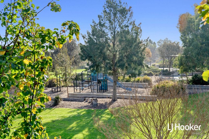 Photo - 8 Flagship Way, Point Cook VIC 3030 - Image 16