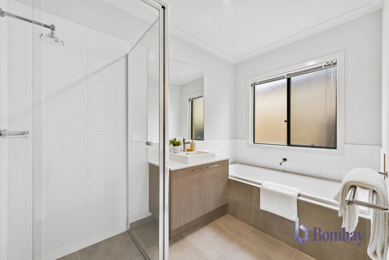 Photo - 8 Flaubert Road, Craigieburn VIC 3064 - Image 10