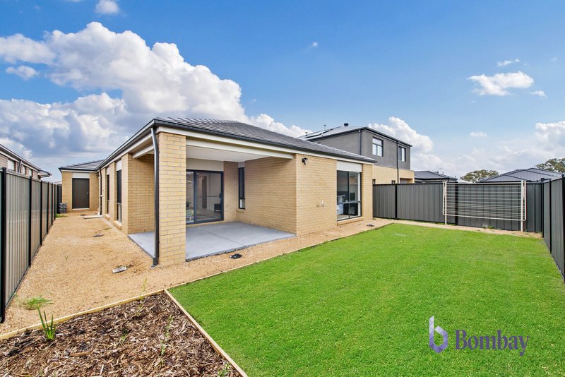 Photo - 8 Flaubert Road, Craigieburn VIC 3064 - Image 11