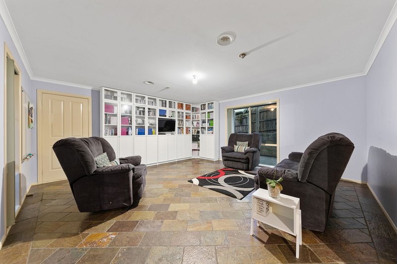 Photo - 8 Fleming Terrace, Pakenham VIC 3810 - Image 20