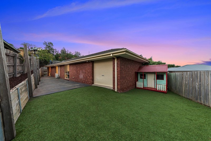 Photo - 8 Fleming Terrace, Pakenham VIC 3810 - Image 21