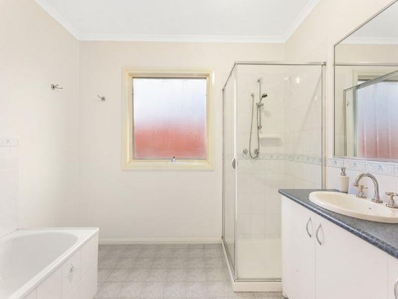 Photo - 8 Flemming Avenue, Maribyrnong VIC 3032 - Image 6