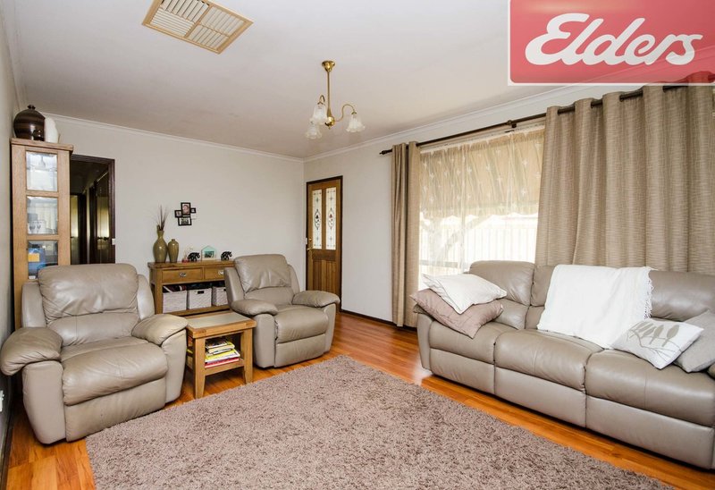 Photo - 8 Fletcher Court, Wodonga VIC 3690 - Image 6