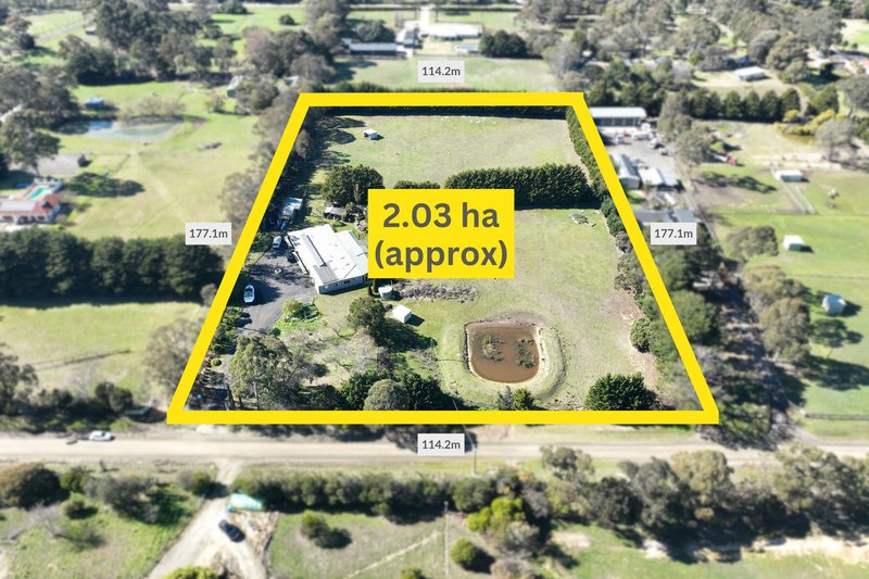 Photo - 8 Fletcher Road, Cranbourne South VIC 3977 - Image 3