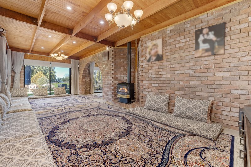 Photo - 8 Fletcher Road, Cranbourne South VIC 3977 - Image 4