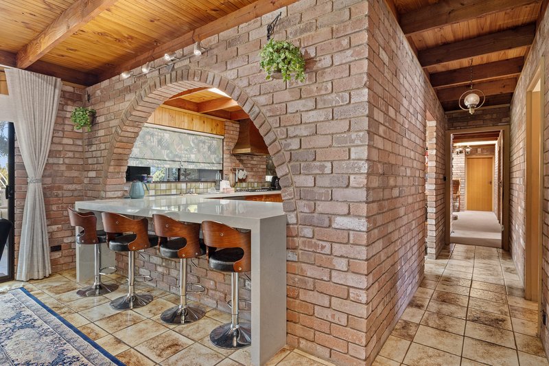 Photo - 8 Fletcher Road, Cranbourne South VIC 3977 - Image 7