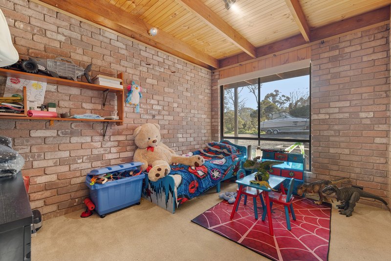 Photo - 8 Fletcher Road, Cranbourne South VIC 3977 - Image 12