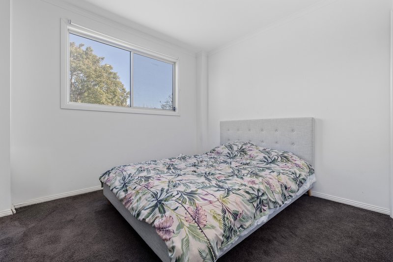 Photo - 8 Fletcher Road, Cranbourne South VIC 3977 - Image 15